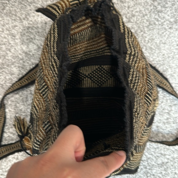 Black and Gold Woven Backpack - Picture 7 of 11